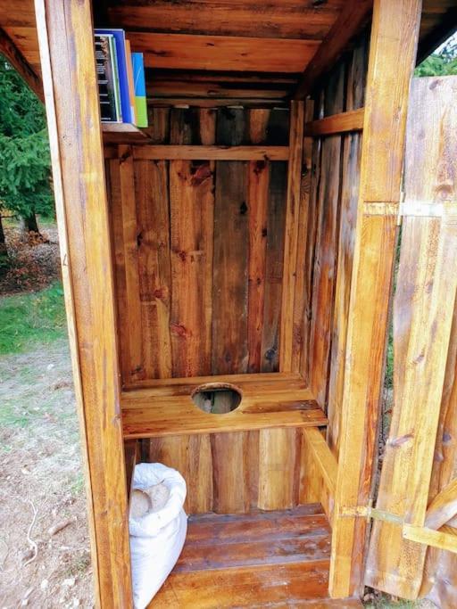 CHALET BORŮVKA - biofarma na samotě v lesích Benesov  Exterior foto